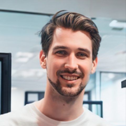 Tobias aus Matthias' Team, der die Erstgespräche führt